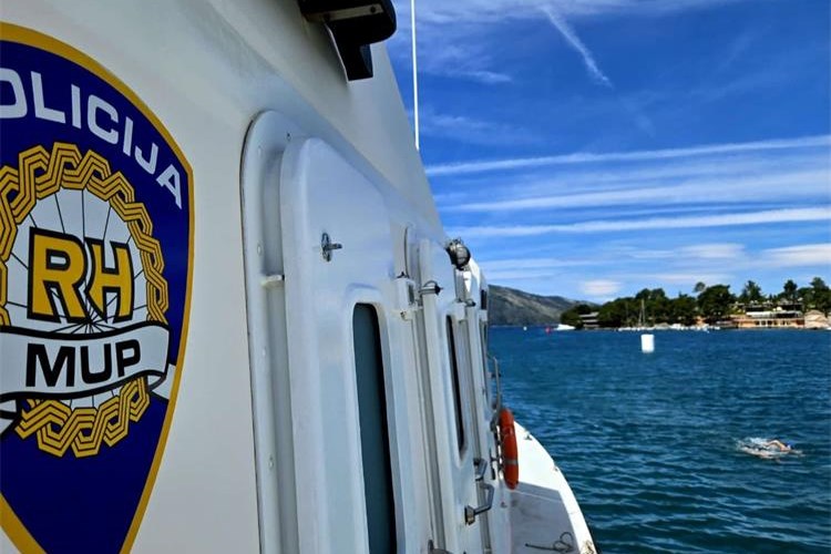 Slika /PU splitsko-dalmatinska 2025 NOVO/vijesti/plovilo.jpg